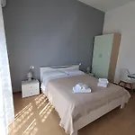 B E B House Relax Bed & Breakfast