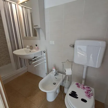 B E B House Relax Bed & Breakfast 3*