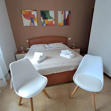 B E B House Relax Bed & Breakfast 3*